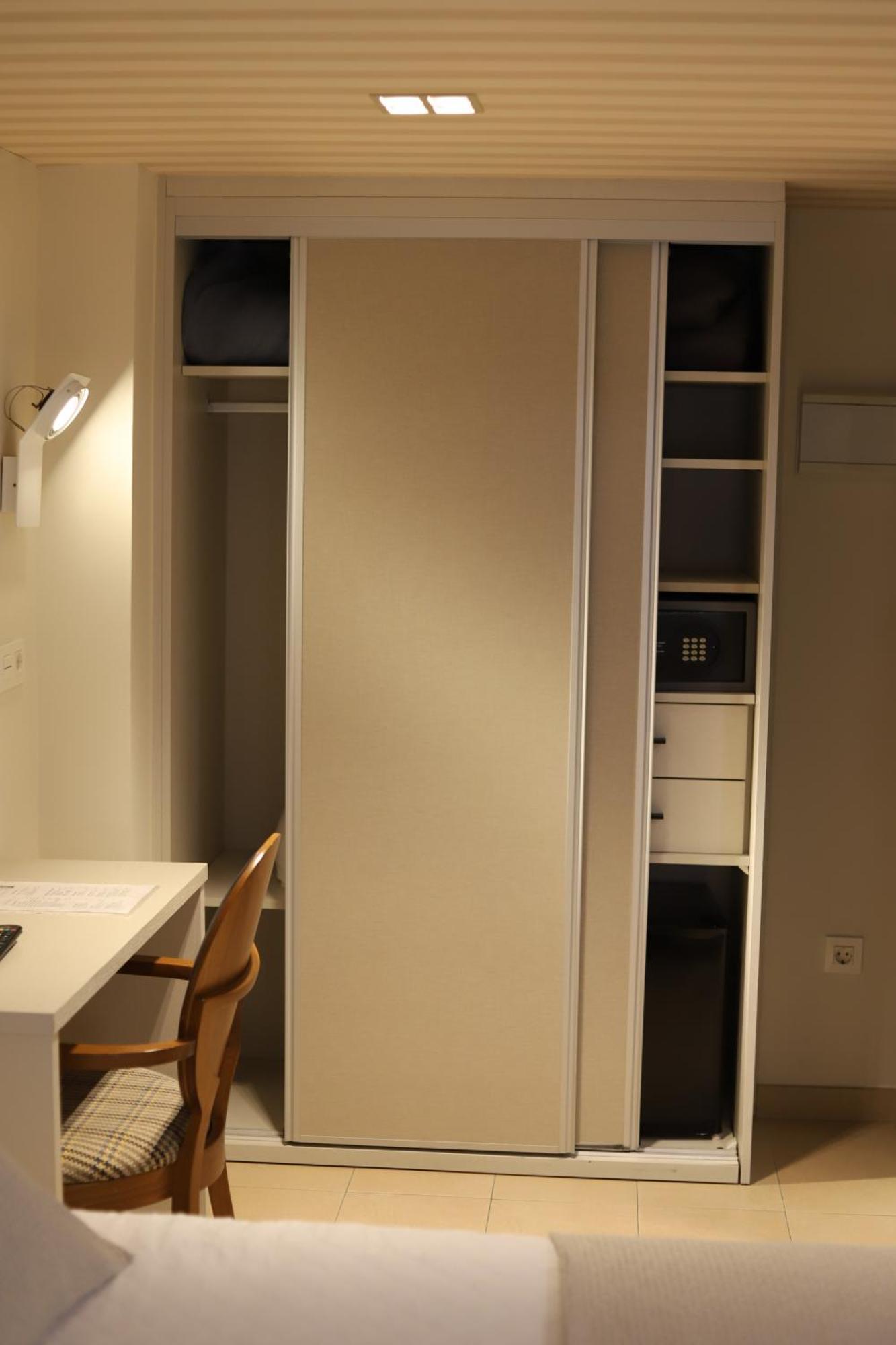New Hotel Colon Mataró Eksteriør billede